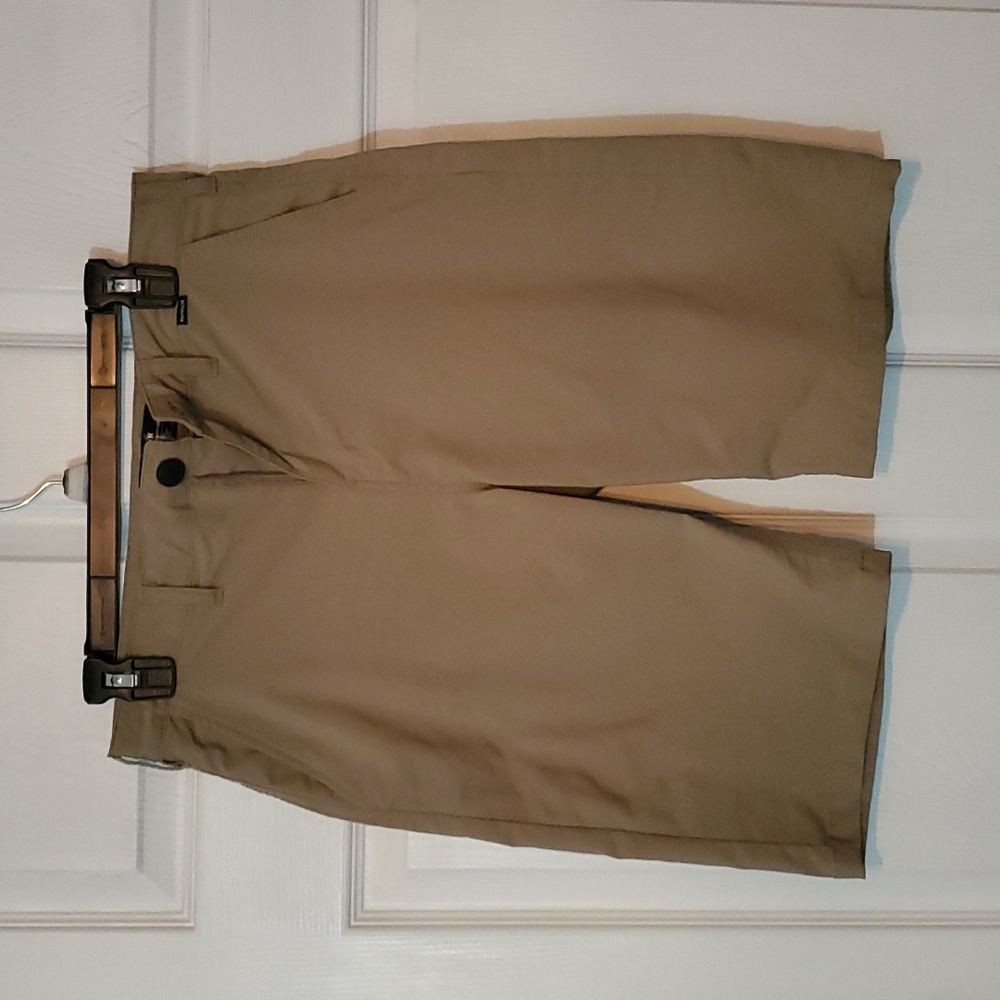 Hurley Nike dri fit kaki shorts Boys size 20